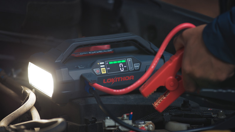 氣泵版汽車應(yīng)急啟動電源JA301 氣泵版汽車應(yīng)急啟動電源JA301