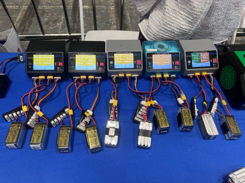 Tattu無人機(jī)電池充電